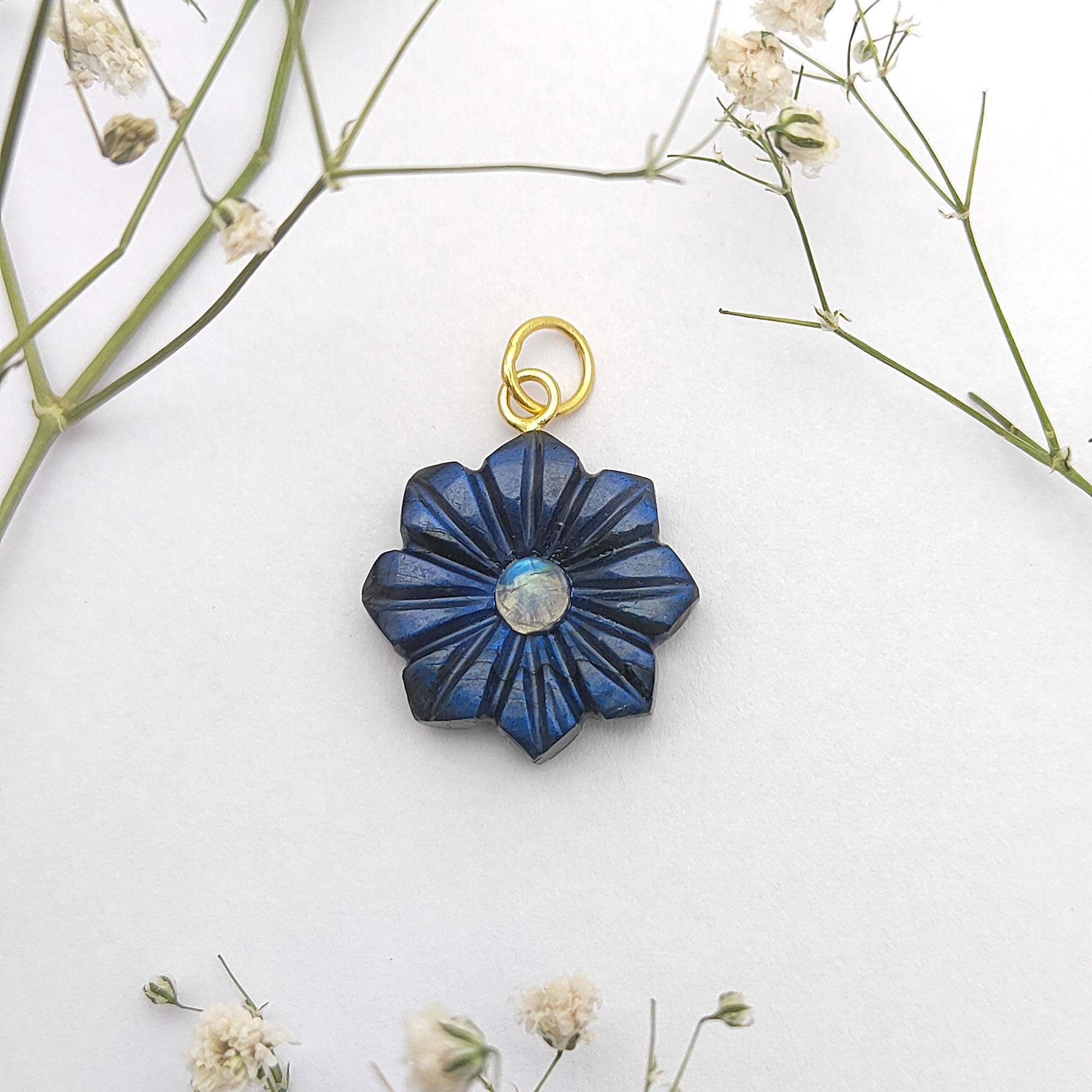 ลาบราดอไลท์