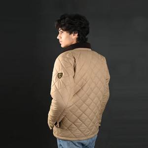 Veste Aura Horizon beige de luxe pour homme, légère, de haute qualité, élégante, pour temps froid, rembourrée, respirante, devant - Product Image 2
