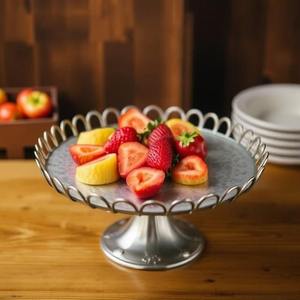 Support de gâteau en aluminium de style moderne fait à la main au meilleur prix pour outils de gâteau de maison, d'hôtel et de restaurant d'Inde - Product Image 5