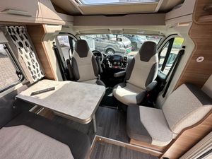 Usado Knaus VAN Ti 650 MEG Vansation Manual de dirección izquierda Diesel Gas Turbo incluye BMW Aston Martin Vantage Hiace Kie - Product Image 4