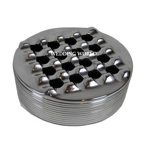 Round Shape Sixteen Hole Ashtray Customized Size Wholesale New Designer Ashtray Classic Stylish Tabletop Metal Ashtray - Product Image 1