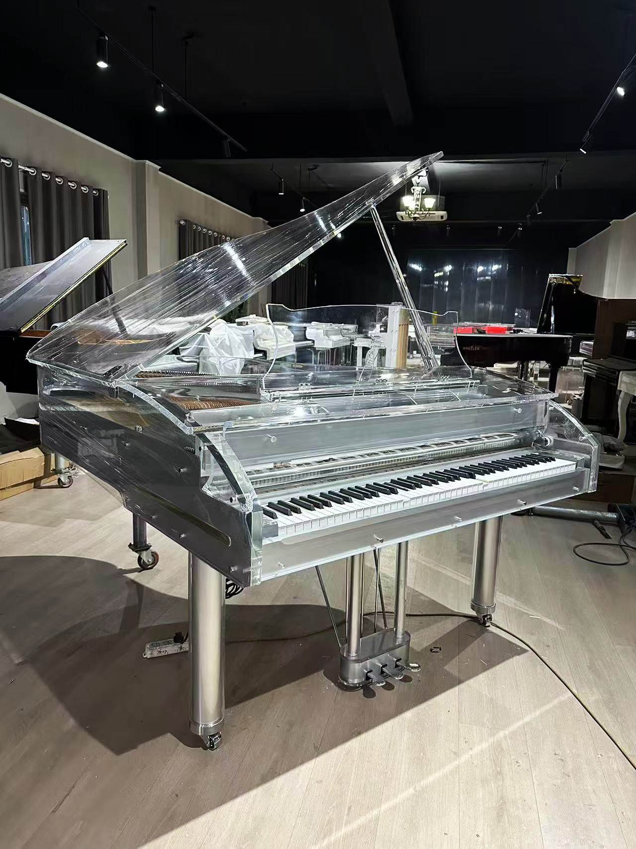 เงิน แสงจันทร์