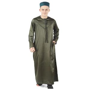 Vente en gros de robes islamiques pour hommes thobe respirant de couleur unie Robes traditionnelles de style arabe thobe pour hommes en coton - Product Image 5