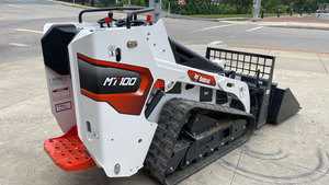 Mini-chargeuse sur chenilles Bobcat MT100 d'occasion à prix avantageux, vente en gros, livraison rapide, achetez maintenant - Product Image 4