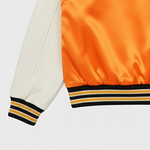 Chaqueta Universitaria Clásica Personalizada de Satén Sólido con Bordado y Revestimiento, 100% Poliéster, Invierno, Hombre, Alta Calidad - Product Image 5