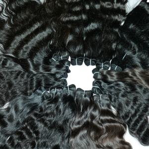 Vente en gros Extensions de cheveux Remy 100% vierges naturelles noires indiennes pour femmes Cheveux humains de qualité bon marché, y compris vague de corps droite - Product Image 2