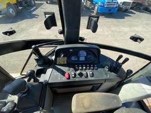 Chargeuse-pelleteuse Caterpillar modèle 1:87 Cat 450E d'occasion, 4x4, jaune. - Product Image 5