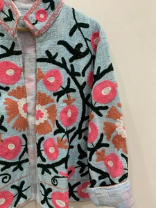 Chaqueta bordada Suzani Chaqueta tejida a mano Bomber Batwing con bolsillos Chaqueta Suzani de algodón para mujer - Product Image 5