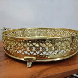 Plateau de service à café en laiton poli miroir pur plateau d'affichage de nourriture en métal imprimé de logo pour l'approvisionnement de restaurants et d'hôtels - Product Image 2