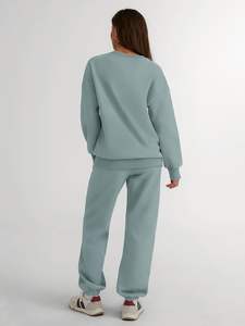 Conjunto Deportivo de Invierno para Mujer de Alta Calidad, Diseño Sólido con Hombros Caídos, Ropa Urbana Personalizada, Fabricante Mayorista, 100% Algodón - Product Image 5