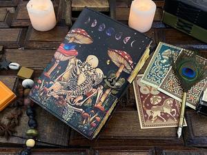 Crâne Amoureux Grimoire Journal relié en cuir Livre de sorts vierge des ombres Sorcière wiccan Journal livre des amoureux cadeau pour Halloween - Product Image 6