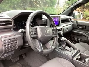 รถโตโยต้า ทาโคมา SR5 ดับเบิ้ลแค็บ ขับเคลื่อนล้อหลัง ปี 2025 มือสอง สภาพดี - Product Image 5