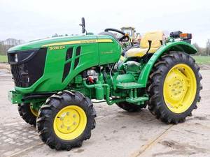 Tractor John Deeree usado asequible a la venta Tractores multifunción 4X4 Johnn Deeree a la venta - Product Image 5