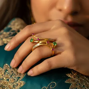 แหวนทรงเรขาคณิตทำมือประดับพลอยมรกตและทับทิมธรรมชาติสำหรับผู้หญิง - Product Image 2