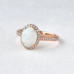 Anillo de compromiso de boda de plata de ley de ópalo blanco de corte ovalado de diseño minimalista para mujer joyería fina para fiesta al por mayor - Product Image 2