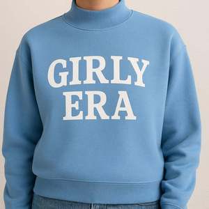 Sweat-shirt à col montant pour femme Girly Era, pull en polaire oversize, décontracté, confortable, hiver, motif graphique, col rond, manches longues, tendance streetwear - Product Image 2