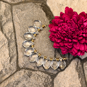 บริโอลไลท์ทรงเหลี่ยมขนาด 10x20x4 มม. สีขาวใสธรรมชาติ ควอตซ์คุณภาพดี ขายส่งสำหรับทำเครื่องประดับทอง 18K แบบหยดน้ำ เจาะรูสำเร็จ พร้อมจำหน่าย - Product Image 3