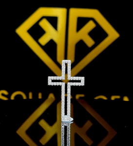 Colgante de diamante de moissanita brillante de corte redondo, plata 925, colgante de amuleto de Cruz sagrada, regalo de cumpleaños para ella, probador de diamantes de paso - Product Image 1