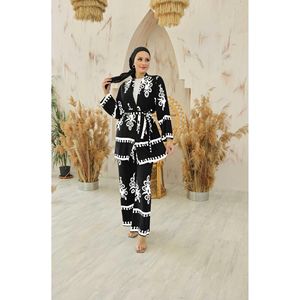 Marina Ensemble 2 pièces hijab en viscose à motifs Ensembles pour femmes noires - Product Image 6