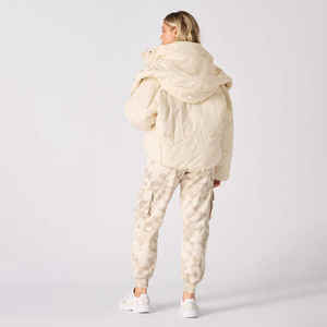 Veste matelassée pour femmes la plus vendue Imperméable Hiver Tricotée en coton Écologique Personnalisable Veste matelassée en gros - Product Image 5