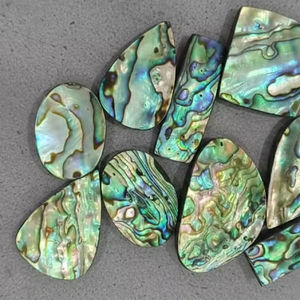 Piedra de Concha de Abulón Natural de Alta Calidad, Gema Suelta en Forma Mixta Pulida para Sanación, 20% de Descuento y Regalo de Año Nuevo - Product Image 1