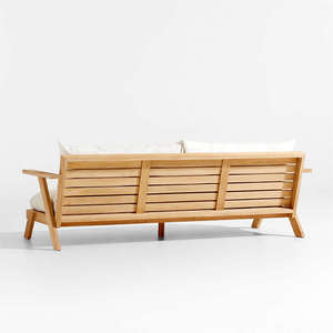 Canapé d'extérieur moderne Jane en teck massif avec coussins en chouette finition naturelle pour villa - Product Image 4