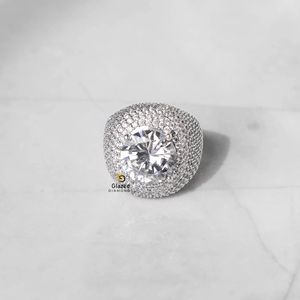 Superbe bague Hip Hop bénéficiant d'un diamant Moissanite taille ronde en argent sterling 925 un mélange parfait d'élégance dans la clarté VVS - Product Image 3