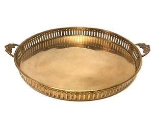 Bandeja de Servicio de Latón Hecha a Mano, Acabado Dorado, Elegante Artesanía, Ideal para Hogares de Lujo, Servicios de Catering o Eventos - Product Image 6