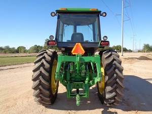 1986 pour John pour Deere 4850 tracteur à vendre machine agricole haute performance avec composant de boîte de vitesses à noyau - Product Image 4
