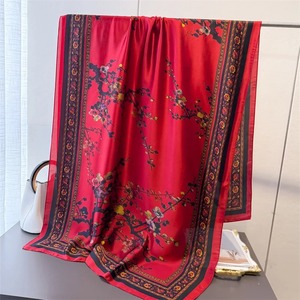 Foulard en soie imprimé en gros personnalisé Foulard en soie pure de qualité supérieure pour femmes Satin de soie léger enveloppement de cou foulards doux au toucher - Product Image 5