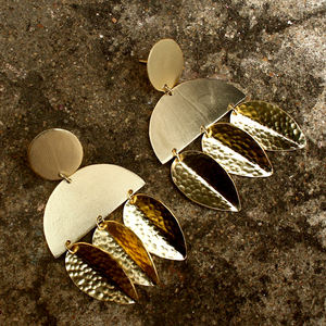 Boucles d'oreilles en laiton plaqué or 18 carats, vente chaude, simples et élégantes, en forme de feuille, pendantes, pour femmes, pour les fêtes, cadeaux, bijoux fins et brillants - Product Image 3