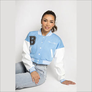 Chaquetas Varisty de moda para mujer con logotipo personalizado chaquetas de manga larga de béisbol recortadas Letterman prendas de vestir exteriores chaqueta bomber corta para mujer - Product Image 4