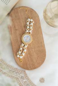 Pulsera de latón con cuentas de perlas de lujo con reloj chapado en oro para mujer, pulsera chapada en oro a la moda para mujer, relojes de cuarzo de lujo para mujer - Product Image 3