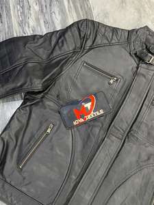 Veste en cuir de vachette de haute qualité avec logo personnalisé 2026, fabriquée par Movatextiles, pour le streetwear - Product Image 5