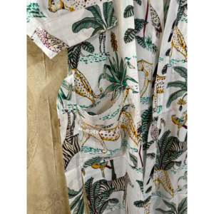 Robe kimono en coton à imprimé safari pour les moments de détente - Product Image 3