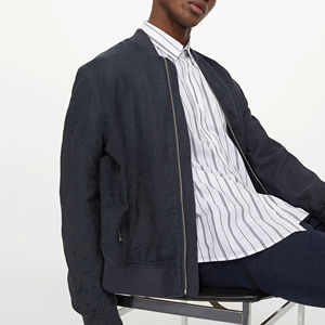 Chaqueta de bombardero de vuelo reversible para hombre con logotipo personalizado, chaqueta de invierno acolchada informal de invierno para exteriores, chaqueta de nailon con cremallera para hombre - Product Image 5