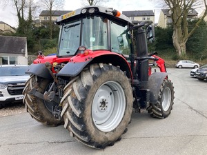 รถแทรกเตอร์มือสองสำหรับงานเกษตร Massey Ferguson 6714S พร้อมที่ตักดิน ขายด่วน - Product Image 4