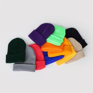 Chapeau beanie ajustable en acrylique 100% imperméable d'hiver avec logo brodé personnalisé pour les voyages d'affaires unisexes - Product Image 4