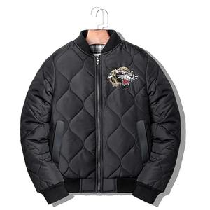 Chaqueta Bomber Acolchada con Bordado de Tigre para Hombre, Estilo Urbano, Secado Rápido, Transpirable, Cortavientos, Chaqueta Varsity de Invierno - Product Image 1