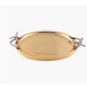 Plateau de service de forme longue martelé poli décoratif fantaisie avec poignée de branche de feuille d'or artisanat personnalisé plateau en métal de luxe - Product Image 2