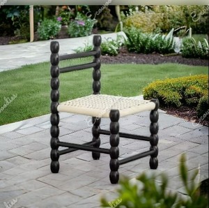 Belles chaises pour enfants en bois de bambou avec sièges tissés et style design de dossier fabriqués à la main, touche unique et authentique dans n'importe quelle pièce - Product Image 5