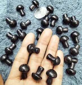 Meilleure vente Soha Agate pierre naturelle Mini champignons Obsidienne noire Bijoux en cristal à vendre mettant en vedette Croix Animal Love Fairy - Product Image 1