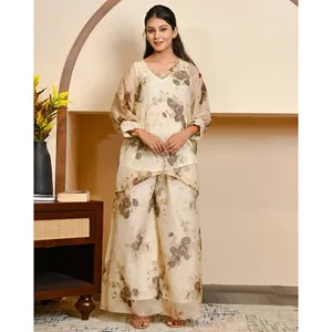 Conjunto Floral de Dos Piezas Dryad Cream para Mujer, Talla Petite XS, Ropa de Oficina, Atuendo Elegante de Verano - Product Image 1