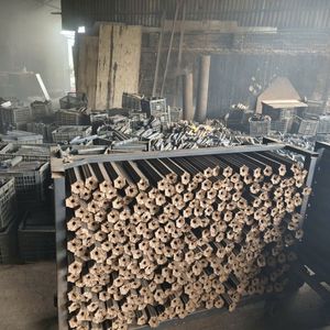 Charbon de bois naturel 100% en morceaux, haute chaleur, faible teneur en cendres, longue durée de combustion, pour barbecue, vente en gros - Product Image 4