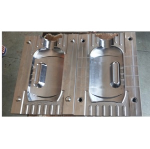 Moule de soufflage HDPE de haute qualité et de haute précision pour la production de bouteilles en plastique, disponible à un prix compétitif - Product Image 5