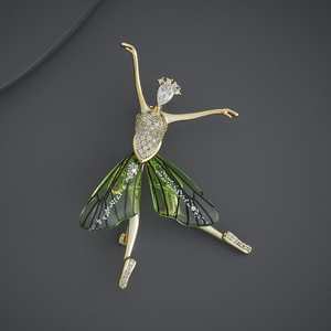 Broche tendance 186835 pour sari, style coréen, en alliage plaqué, ornée de cristaux, strass, perles/diamants, motif floral, idéale pour les fêtes et les cadeaux - Product Image 1