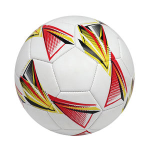 Ballon de football officiel taille 5 en cuir PU avec logo personnalisé, cousu à la machine, matériaux en caoutchouc TPU pour une performance accrue - Product Image 2