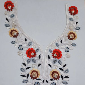 Col brodé en satin mat avec détails de surpiqûres tonales - Product Image 1