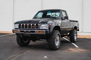 Toyota Pickup SR5 de 1982, Usada en Estados Unidos, Volante a la Izquierda, Económica - Product Image 5