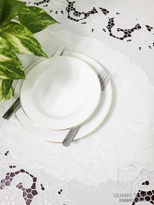 Napperon personnalisé en gros de fleurs blanches, brodé à la main, pour la maison, le restaurant, Boader festonné, tapis de luxe en coton blanc - Product Image 3